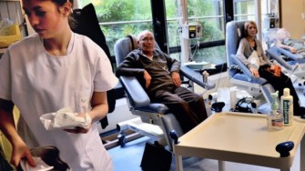 L&rsquo;imagerie morphologique est un facteur pronostic puissant dans les cancers colorectaux m&eacute;tastatiques r&eacute;fractaires &agrave; la chimioth&eacute;rapie trait&eacute;s par cetuximab