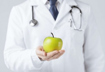 Le dicton : &laquo; Une pomme/jour &eacute;loigne le m&eacute;decin &raquo;est bien confirm&eacute;