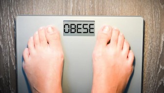 Strat&eacute;gies de r&eacute;duction de poids dans le traitement de lob&eacute;sit&eacute; et pr&eacute;vention des effets n&eacute;gatifs