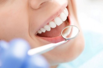 Une piste pour gu&eacute;rir les caries en faisant r&eacute;g&eacute;n&eacute;rer l&eacute;mail des dents