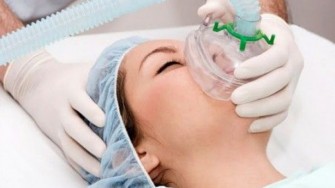 La chol&eacute;cystectomie  par voie buccale n&rsquo;entra&icirc;ne que tr&egrave;s peu de complications  