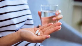 AINS/ Parac&eacute;tamol en cas de fi&eacute;vre ou douleurs, quel m&eacute;dicament prendre?