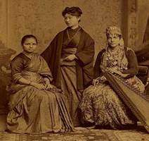Anandaai Joshee (Inde), Kei Okami (Japon) Tabat Istamboly (Syrie) 1885