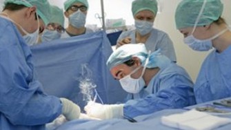 Chirurgie conservatrice dans le cancer du sein : de bons r&eacute;sultats cosm&eacute;tiques avec le mini-lambeau de grand dorsal