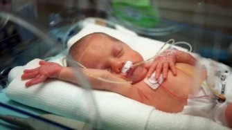 Menace d&rsquo;accouchement pr&eacute;matur&eacute; : antibiotiques ou non ?